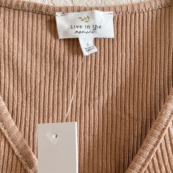 Live In The Moment Ribbed Keyhole Tank - Picture 2 of 4